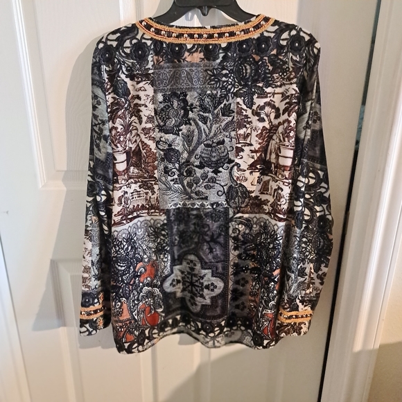 Soft surroundings top - Picture 5 of 6